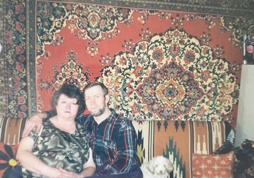 «ПАМЯТЬ ХРАНИТ ТОЛЬКО СЧАСТЛИВЫЕ МОМЕНТЫ»
