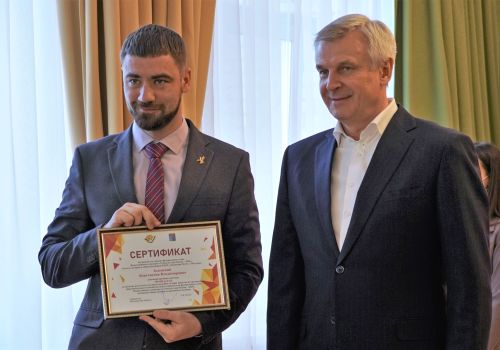 Педагог из Магадана претендует на роль ведущего Всероссийского ТВ-шоу