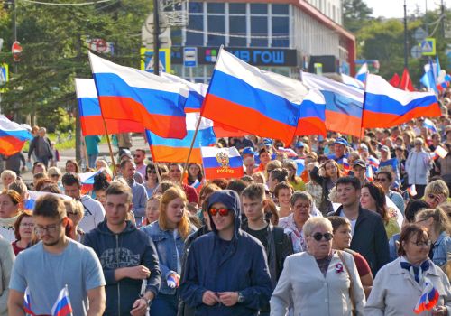 22 августа в День государственного флага России в Магадане пройдет торжественное шествие и митинг «Под флагом единым»