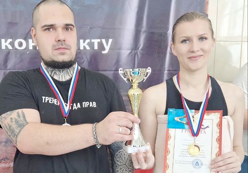 СОРЕВНОВАНИЯ ПО ПЛАВАНИЮ ПРОШЛИ НА «УРА!»