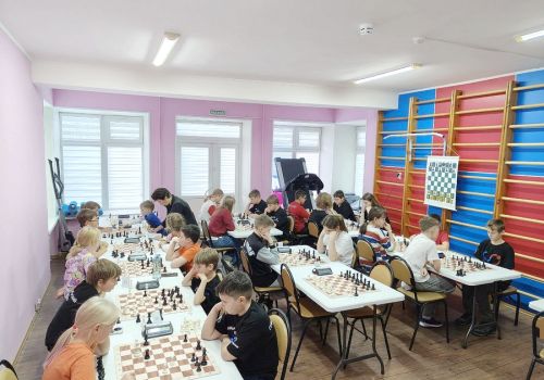 ШАХМАТНАЯ СМЕНА В «СЕВЕРНОМ АРТЕКЕ»
