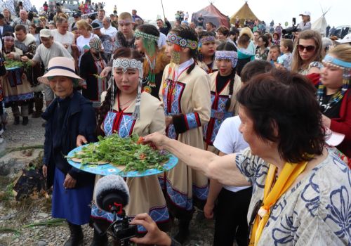 Эвенский праздник Бакылдыдяк состоялся на Нюклинской косе в Магаданской области