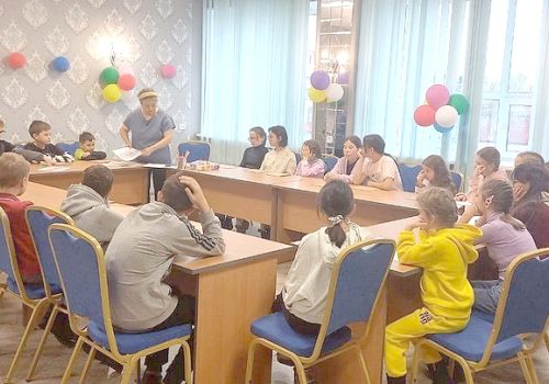«ЛЕПЯТ МНОГИЕ ИЗ ГЛИНЫ,  КТО-ТО ЛЕПИТ СНЕЖНЫЙ КОМ…»