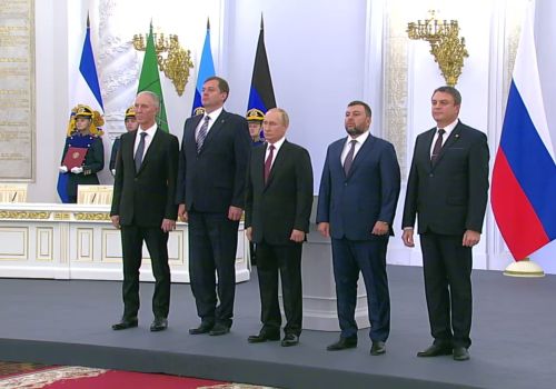 Президент России Владимир Путин подписал соглашения о принятии в состав России ДНР, ЛНР, Херсонской и Запорожской областей