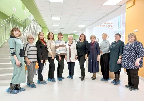 НОВОСЕЛЬЕ В ШКОЛЬНОЙ БИБЛИОТЕКЕ