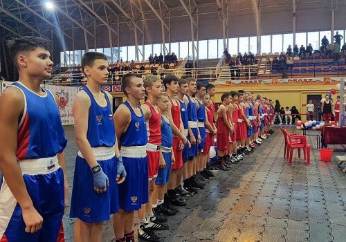 XXI турнир по боксу памяти Евгения Бурмистрова стартовал в Магадане