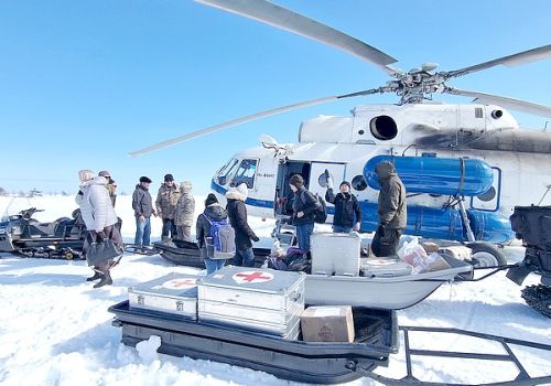 МЕДИЦИНСКИЙ АВИАДЕСАНТ В ОТДАЛЕННЫЕ СЕЛА ЯМСК И ТАХТОЯМСК