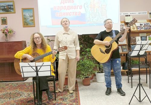 ЕДИНСТВОМ  РОССИЯ СИЛЬНА