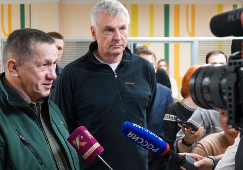 Юрий Трутнев поручил решить вопрос с дофинансированием строительства детского сада в Третьем микрорайоне Магадана