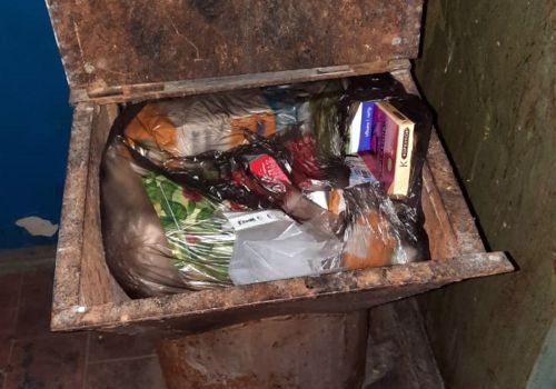 В нескольких домах колымского поселка Синегорье перестали вывозить мусор из-за долгов