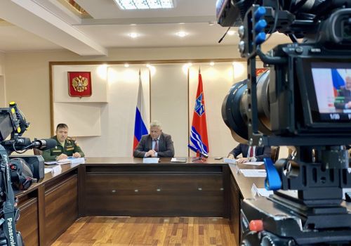 Для работы с семьями колымских военнослужащих внедряют институт кураторов