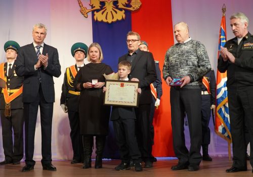 Золотую Звезду Героя России вручили семье Ивана Кабанова, погибшего в зоне СВО