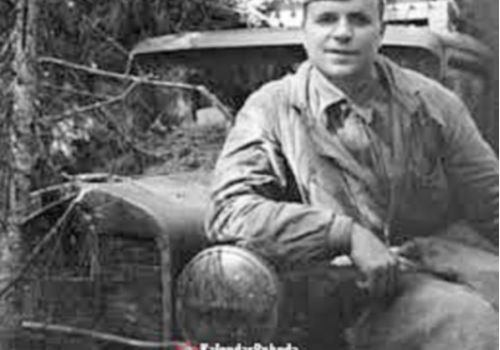 КАК 22-ЛЕТНИЙ ШОФЕР ПРИВЕЗ В БЛОКАДНЫЙ ЛЕНИНГРАД НОВОГОДНИЕ ПОДАРКИ ДЛЯ ДЕТЕЙ (0+)