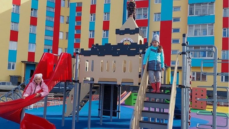 Современный детский городок появился в поселке Талая на радость юным колымчанам
