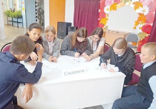 ИСКАТЕЛИ И СЛЕДОПЫТЫ ВСТРЕТИЛИСЬ В ЛИГЕ ЗНАТОКОВ 6+