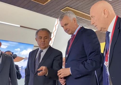Губернатор Сергей Носов презентовал Виталию Мутко инвестпроекты региона