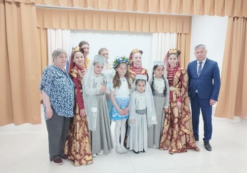 «ОТ УЛЫБОК ДО ЛЕГКОЙ НОТКИ ГРУСТИ»